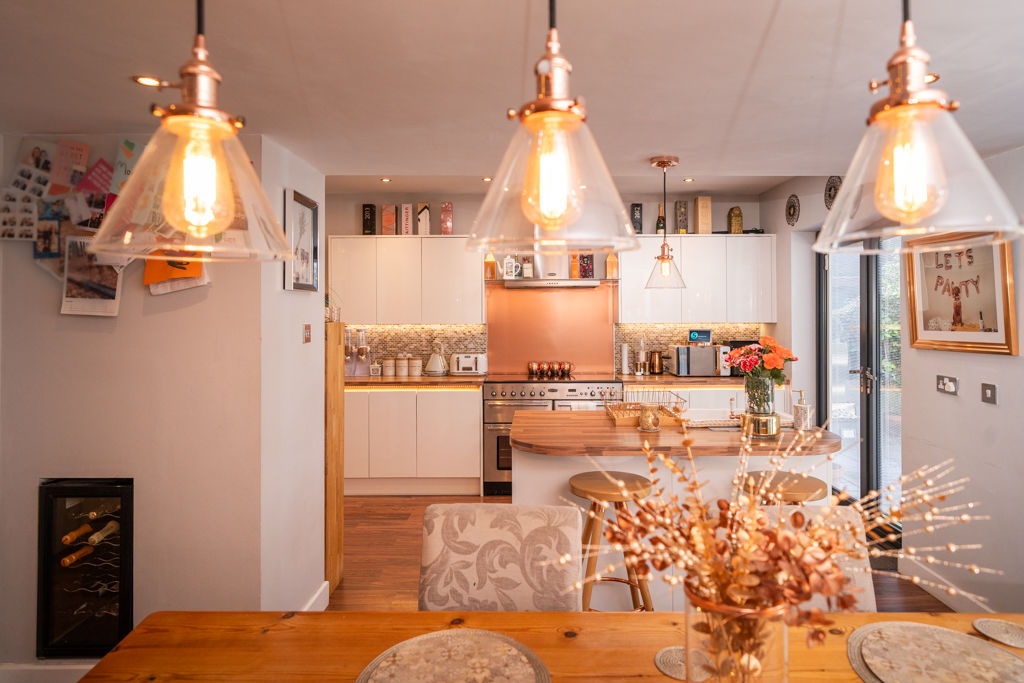 Dining area- click for photo gallery